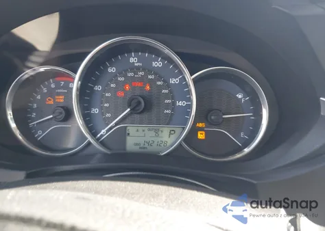 2015 Toyota Corolla Le z USA, uszkodzony, nr VIN 2T1BURHE3FC427656